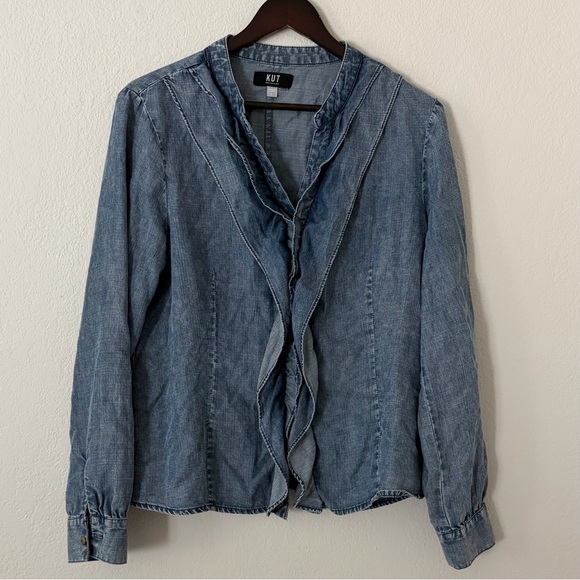 KUT From The Kloth Women’s Chambray Ruffle Button Down Blouse Size Large - Picture 2 of 7
